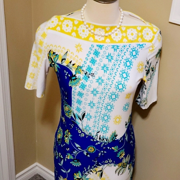 Dress - Picture 1 of 3